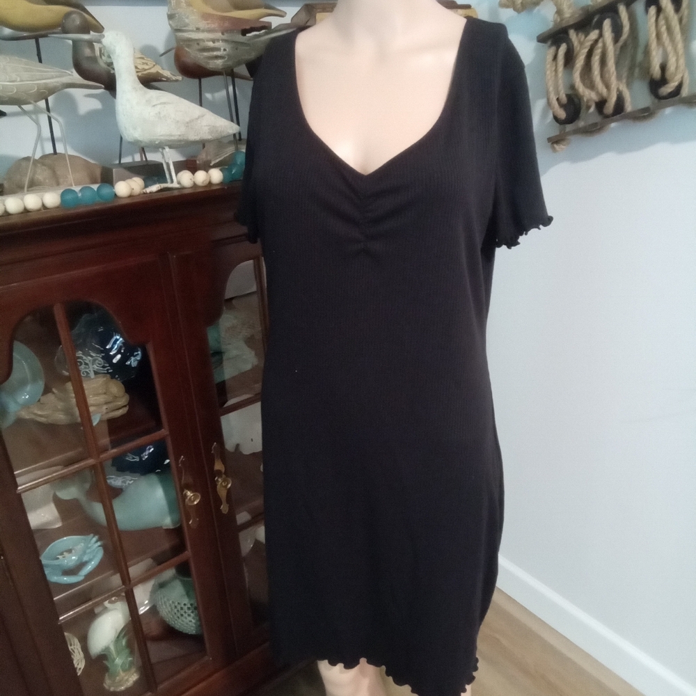 So Size L Black Ribbed Look Short Sleeve V-neck Midi Dress